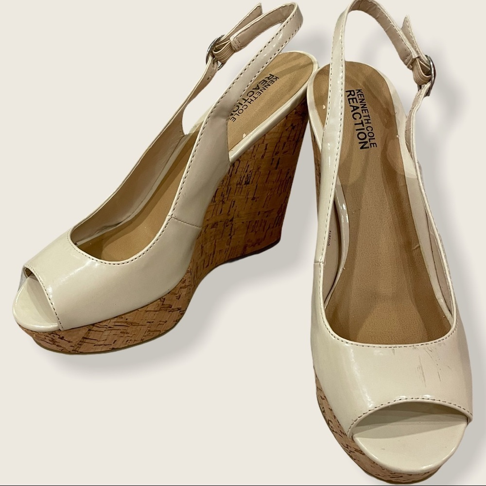Reaction by Kenneth Cole “With the Bend” Cream Colored Open Toe Wedge Sandal